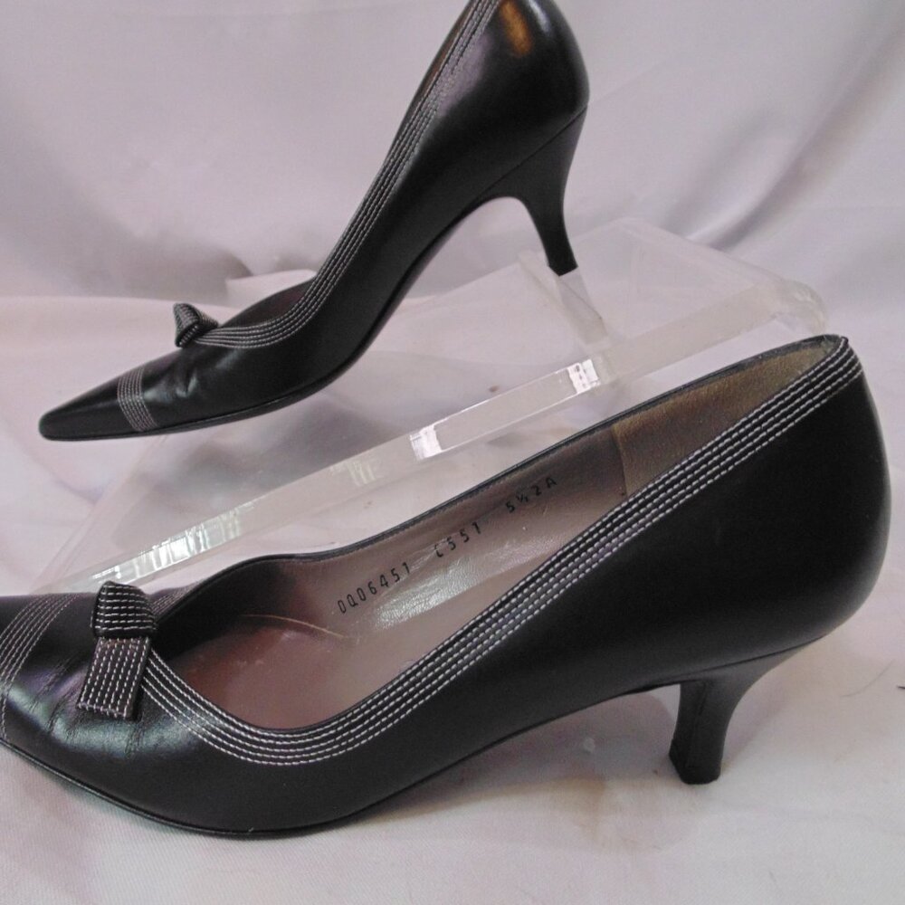 Salvatore Ferragamo “Grace” Ladies Shoe Black Leather Pump Size 5 1/2 AA - Picture 6 of 13